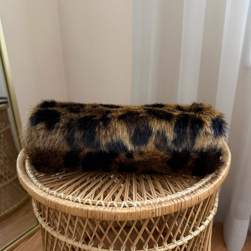 H&M Leopard Print Faux Fur Barrel Shoulder Bag - Picture 6 of 10